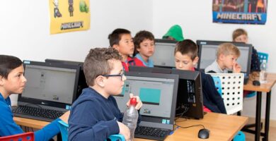 Descubre cómo los cursos de programación abren un mundo de creatividad y habilidades para niños 2 Descubre cómo los cursos de programación abren un mundo de creatividad y habilidades para niños