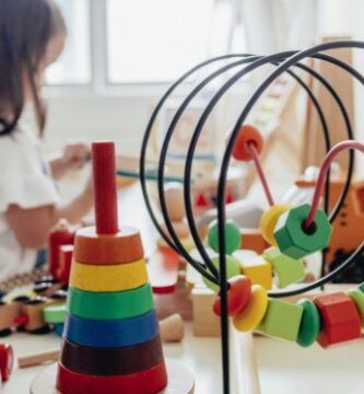 El papel de los juguetes montessori en la educación de los niños