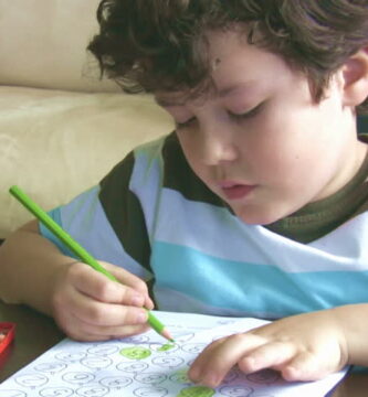 ¿Por qué es importante colorear para niños en edad preescolar?